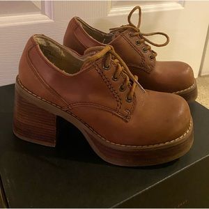 Cathy Jean Vintage Lace up Heel Oxford